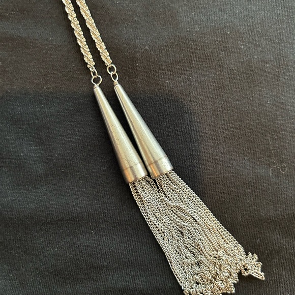 Silver Kendra Scott Phara necklace - Picture 3 of 3